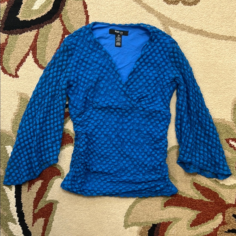 Blue Bell Sleeve Fitted V-Neck Blouse